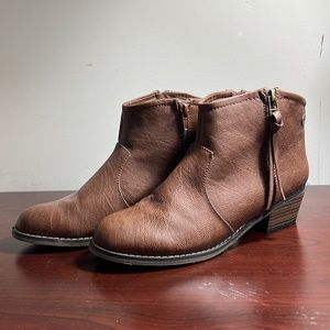 Size 8.5 Tan Short Boots